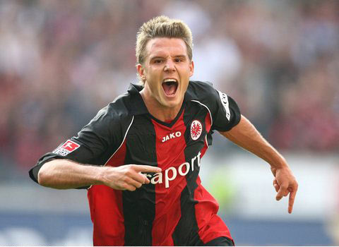 世青赛的正 世青赛的正